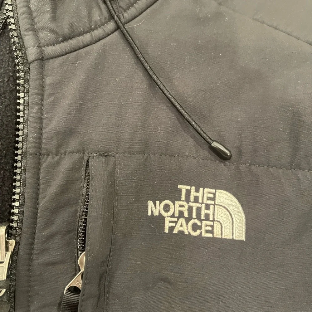 🎉HOST PICK🎉 The North Face black “Denali” zip up jacket with hood - Picture 10 of 11